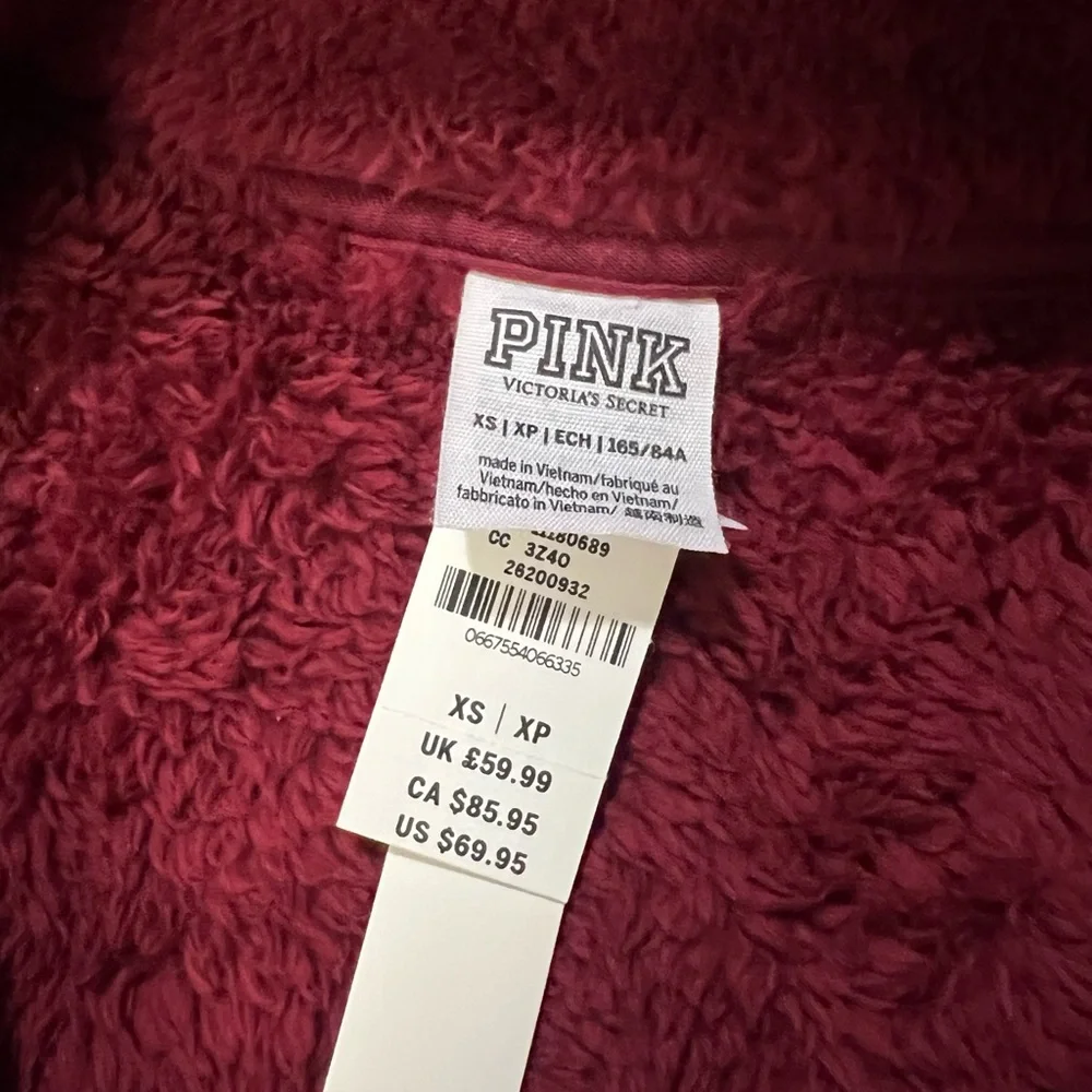 Victoria’s Secret pink fuzzy sweatshirt NWT - Picture 3 of 6